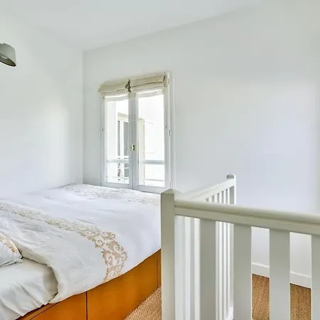 Montmartre, Patio! Sacré-coeur! Stylish Duplex! Appartamento