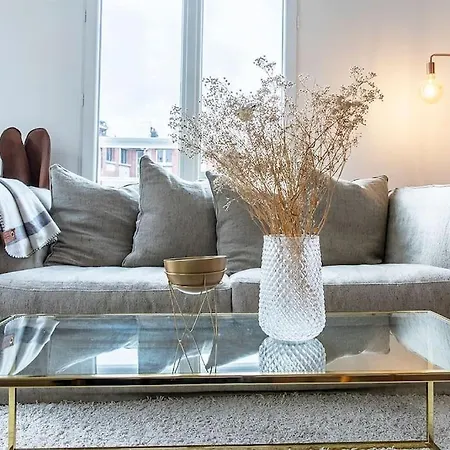 Apartment Montmartre, Patio! Sacre-coeur! Stylish Duplex!